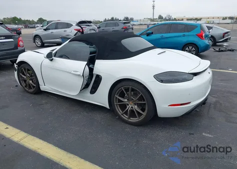 2019 Porsche 718 Boxster z USA, uszkodzony, nr VIN WP0CA2A83KS210433